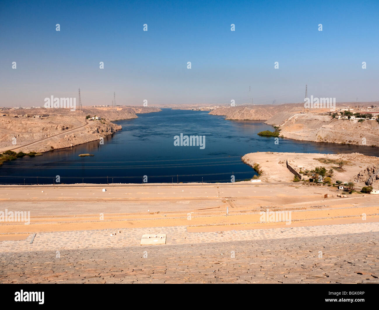 Der Assuan Staudamm bei Assuan im Süden von Ägypten, die die Krokodilen