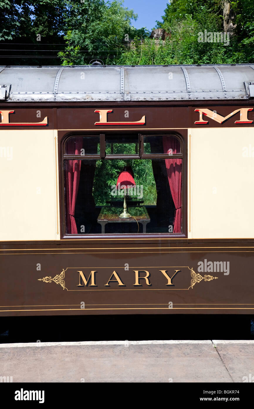 Detail des Pullman Car „Mary“ am Bahnhof Oxenhope auf der Keighley & Worth Valley Steam Railway, West Yorkshire, England, Großbritannien Stockfoto