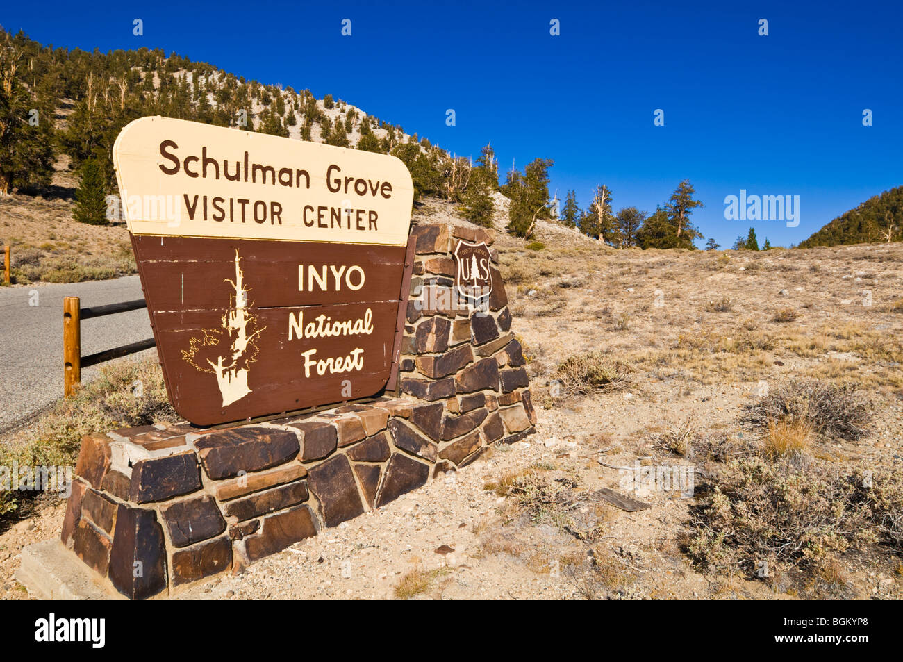 Schild an der Schulman Grove, Ancient Bristlecone Pine Forest, Inyo National Forest, White Mountains, Kalifornien Stockfoto