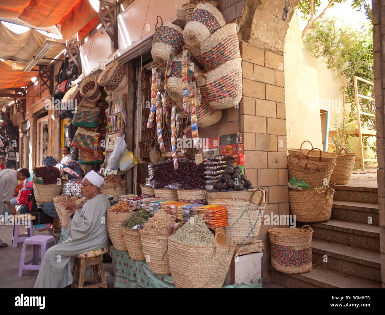 Szene im Souk oder Markt von Assuan im Süden von Ägypten Stockfoto