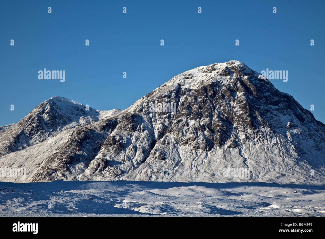 Schnee auf Buachaille Etive Mor Stockfoto