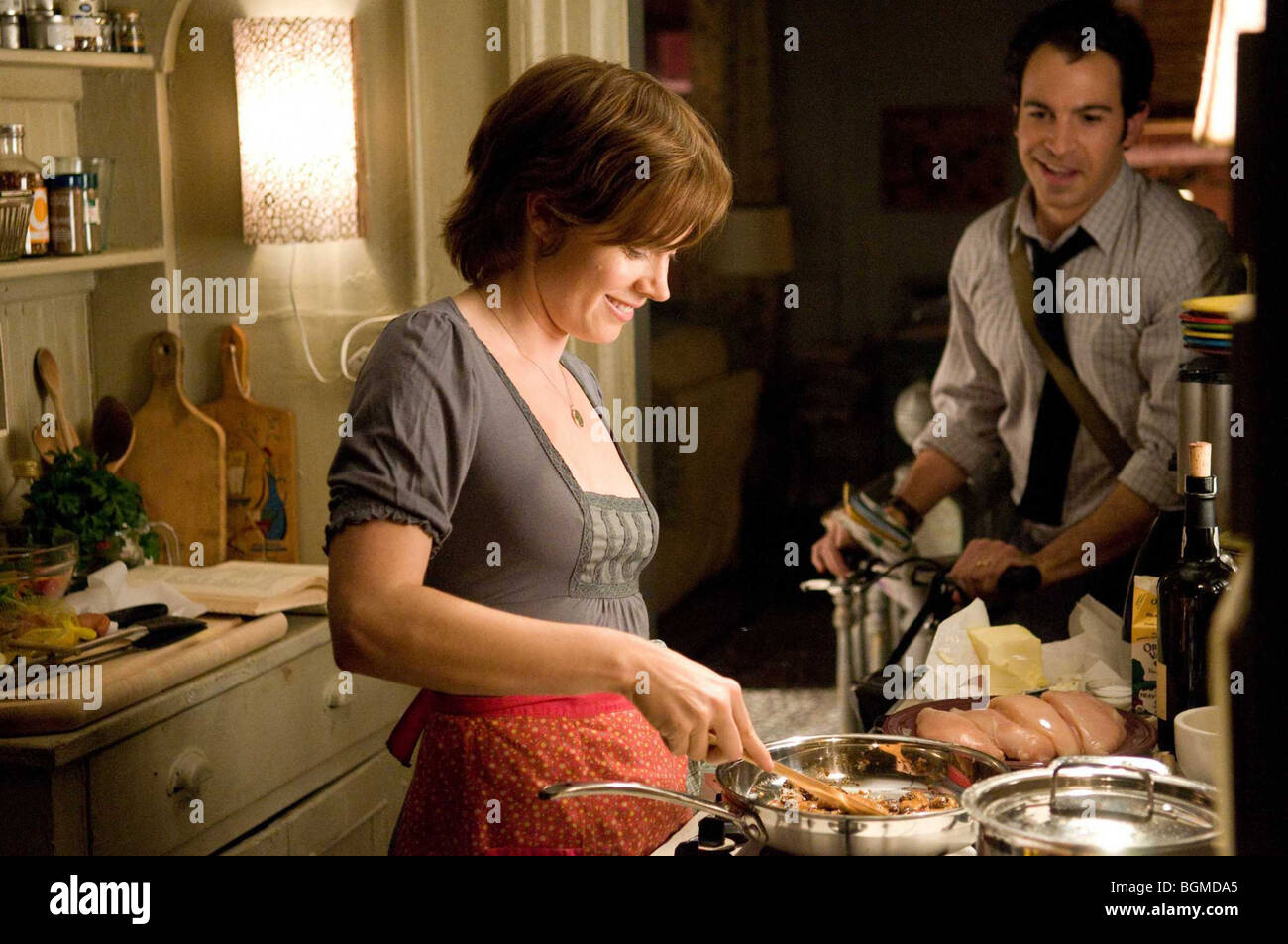 Julie & Julia Year: 2009 Regie: Nora Ephron Amy Adams, Chris Messina Stockfoto