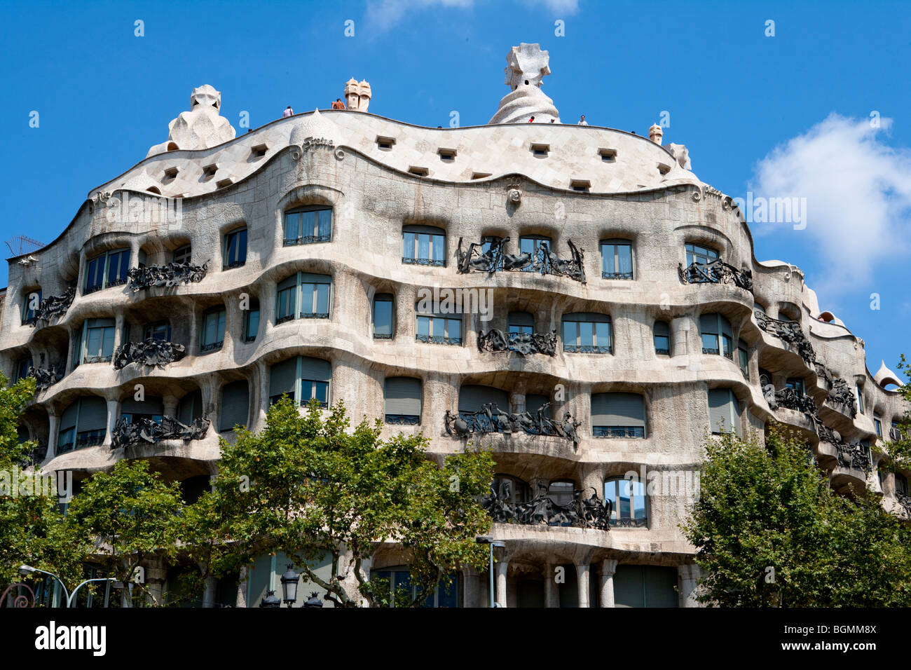 Barcelona - Spanisch-Art-Nouveau-Bewegung - Modernisme - Gaudi - Stadtteil Eixample - Casa Mila oder "La Pedrera" - Gaudi Stockfoto