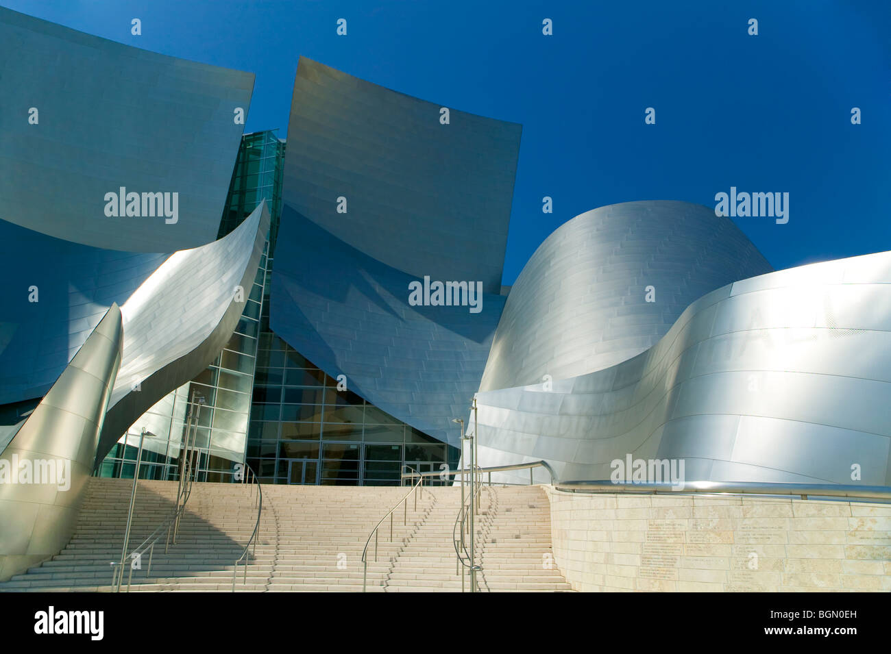 Eintritt in die Walt Disney Concert Hall in Los Angeles Stockfoto