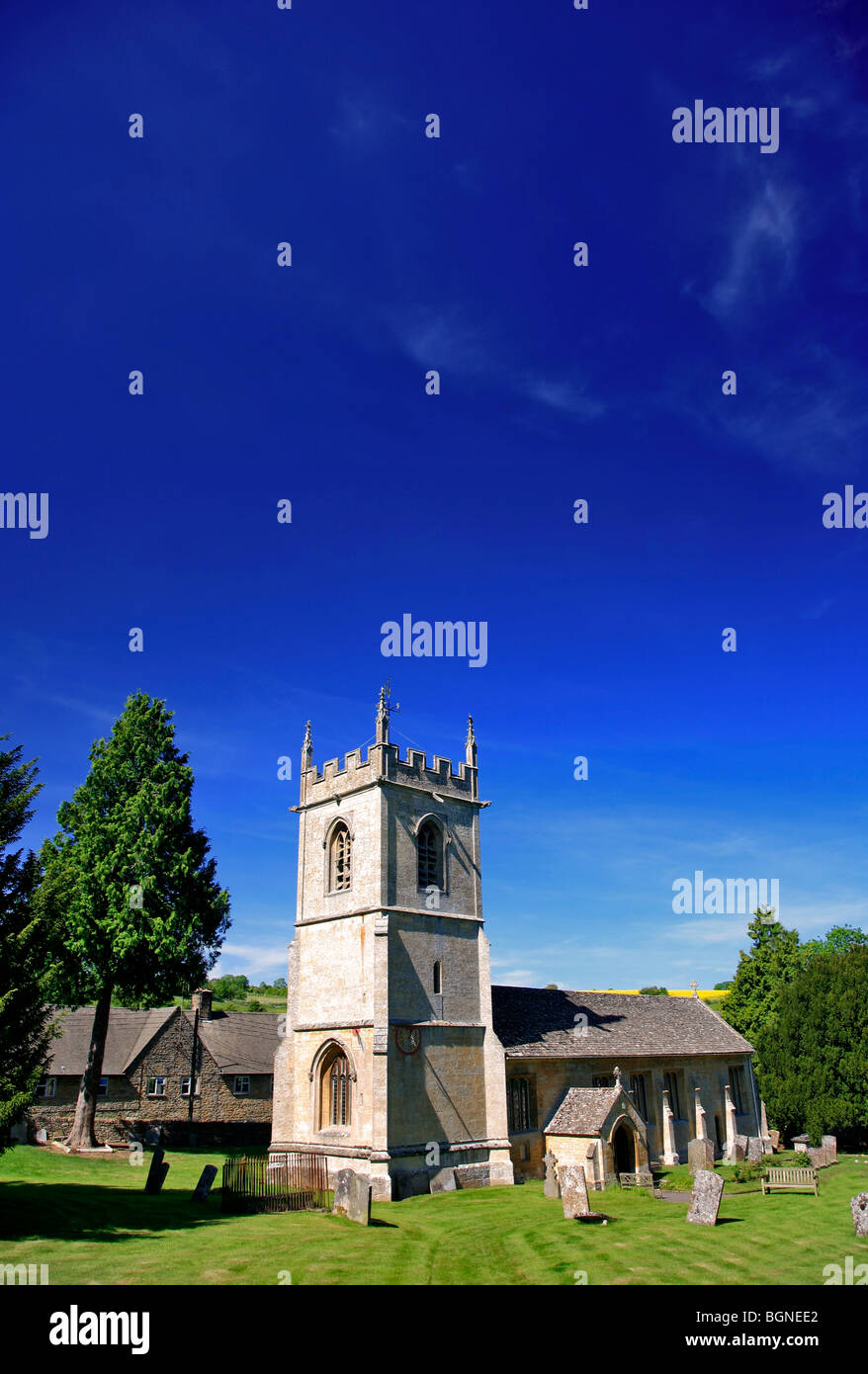 St Andrews Pfarrei Kirche Naunton Dorf Gloucestershire Cotswolds UK Stockfoto