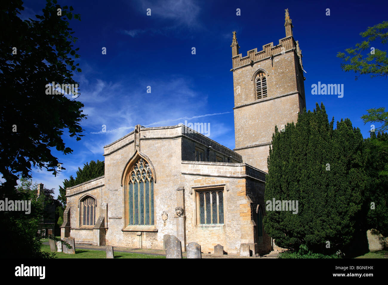 St. Edwards Pfarrei Kirche Stow auf dem Hügel Stadt Gloucestershire Cotswolds UK würde Stockfoto