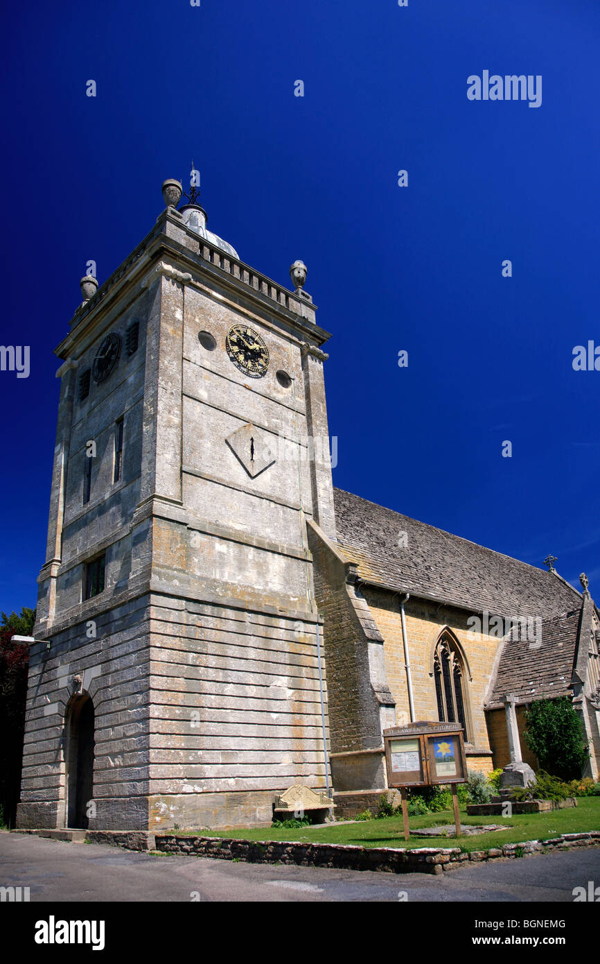 St Lawrence Pfarrei Kirche Bourton auf die Wasserstadt Gloucestershire Cotswolds UK Stockfoto