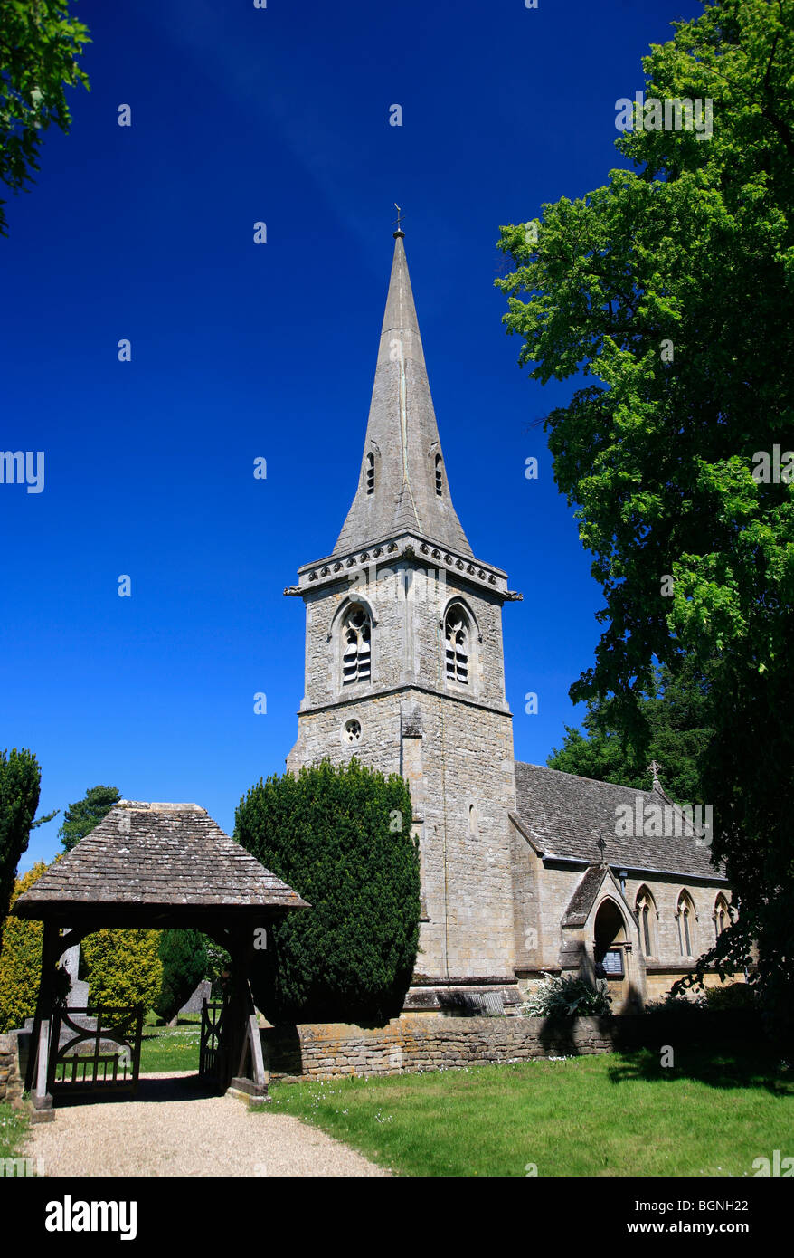 St Marys Pfarrei Kirche Lower Slaughter Dorf Gloucestershire Cotswolds England UK Stockfoto
