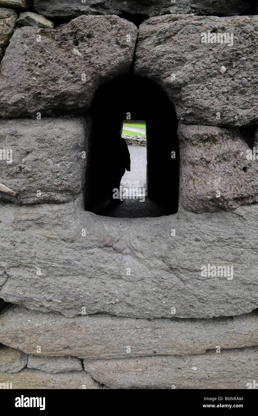 Gallarus Oratory, Dingle äußere Details des Oratoriums rundköpfigen Ostlage Fenster. Stockfoto