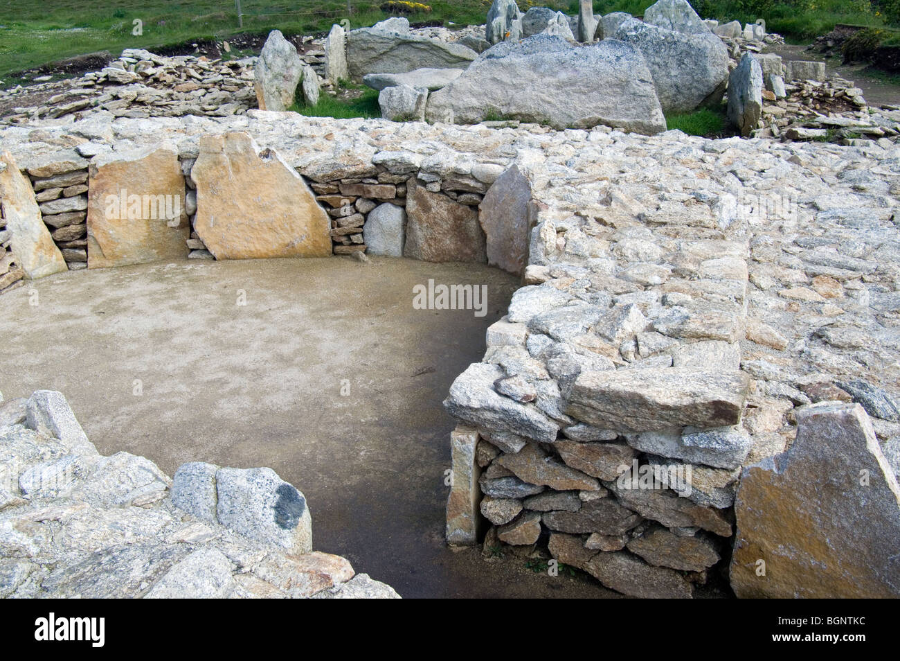 Unteren Paläolithikum Ausgrabungsstätte Menez-Dregan an Pors-Poulhan, Plouhinec, Finistère, Bretagne, Frankreich Stockfoto