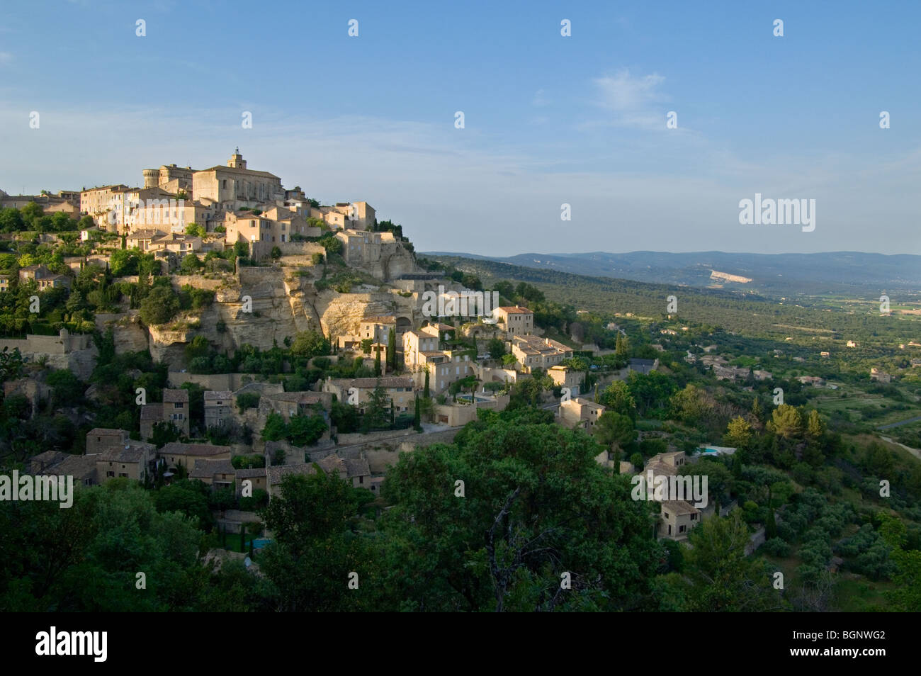 Das Dorf Gordes in den Luberon Bergen des Vaucluse, Provence-Alpes-Côte d ' Azur, Provence, Frankreich Stockfoto