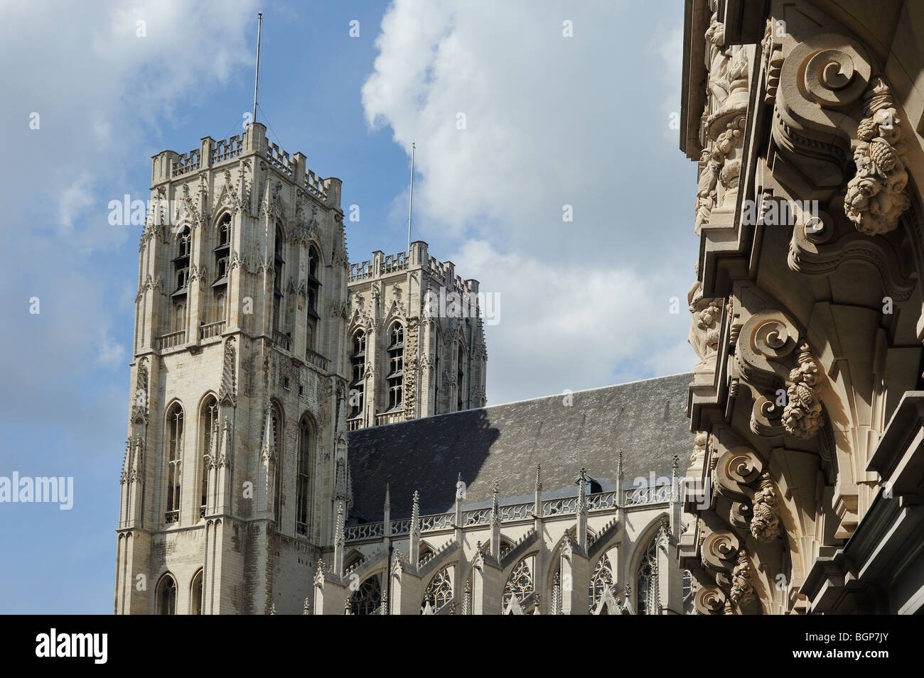 Die Saint-Gudule und St. Michael Kathedrale / Kathedraal van Sint-Michiel de Sint-Goedele, Brüssel, Belgien Stockfoto