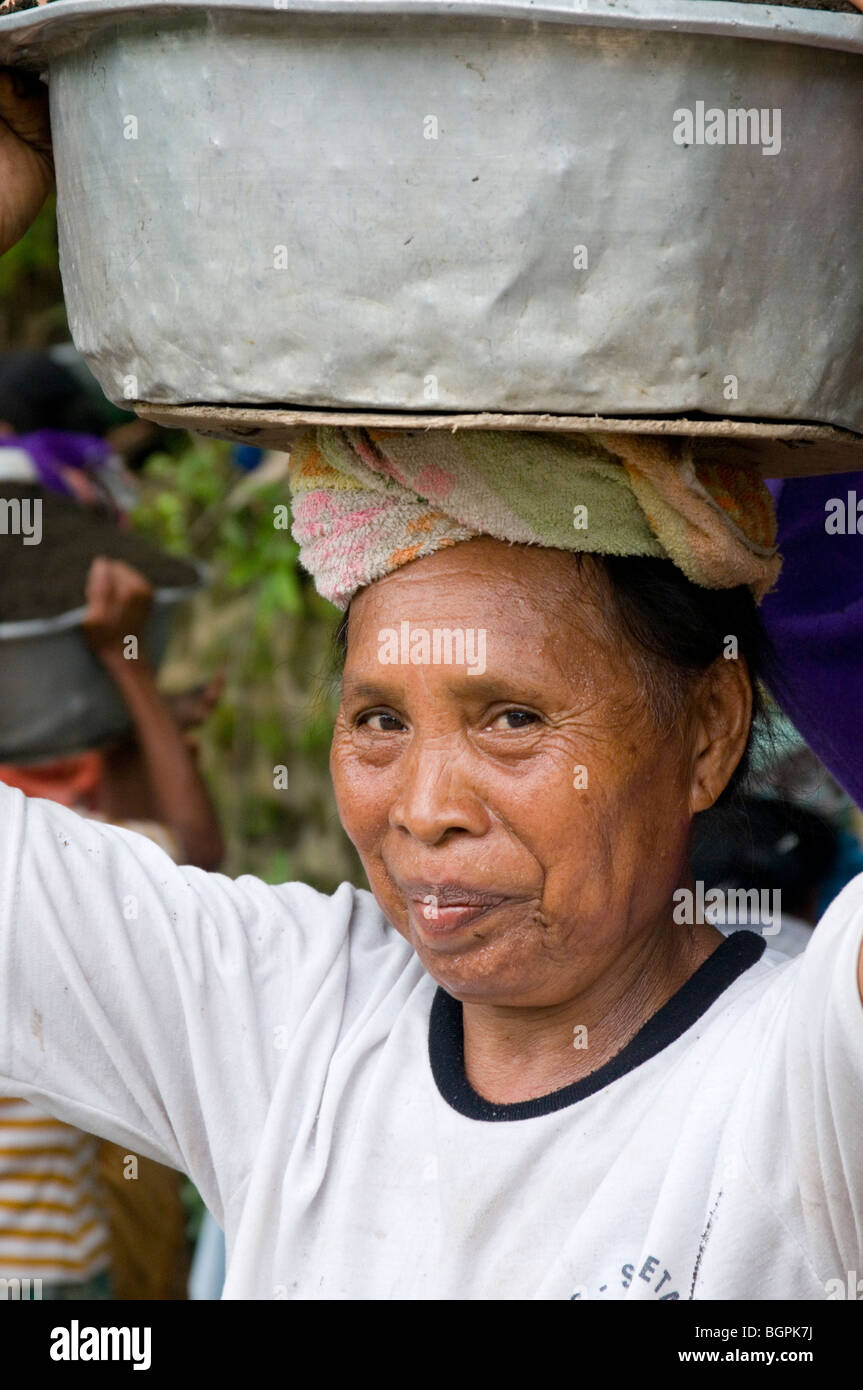 Frau Arbeiter, Ubud, Bali, Indonesien Stockfoto