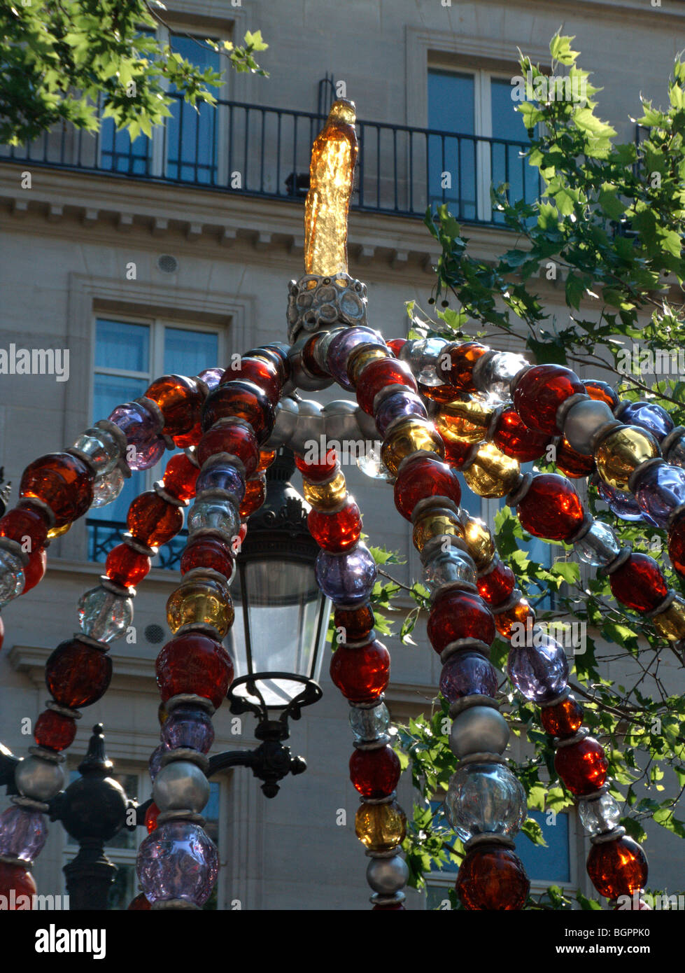 Kiosque des Noctambules (Kiosk der Nacht-Wanderer), Eintritt in das Palais Royal u-Bahnstation in Place Colette. Paris. Frankreich Stockfoto
