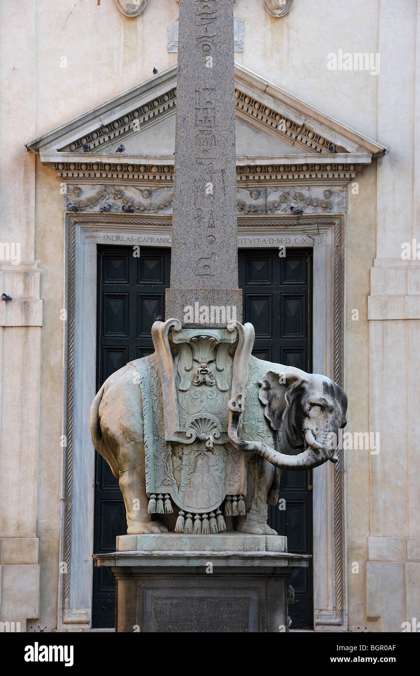 Pulcino della Minerva Elefant Skulptur in Piazza Minerva, Rom, Italien Stockfoto