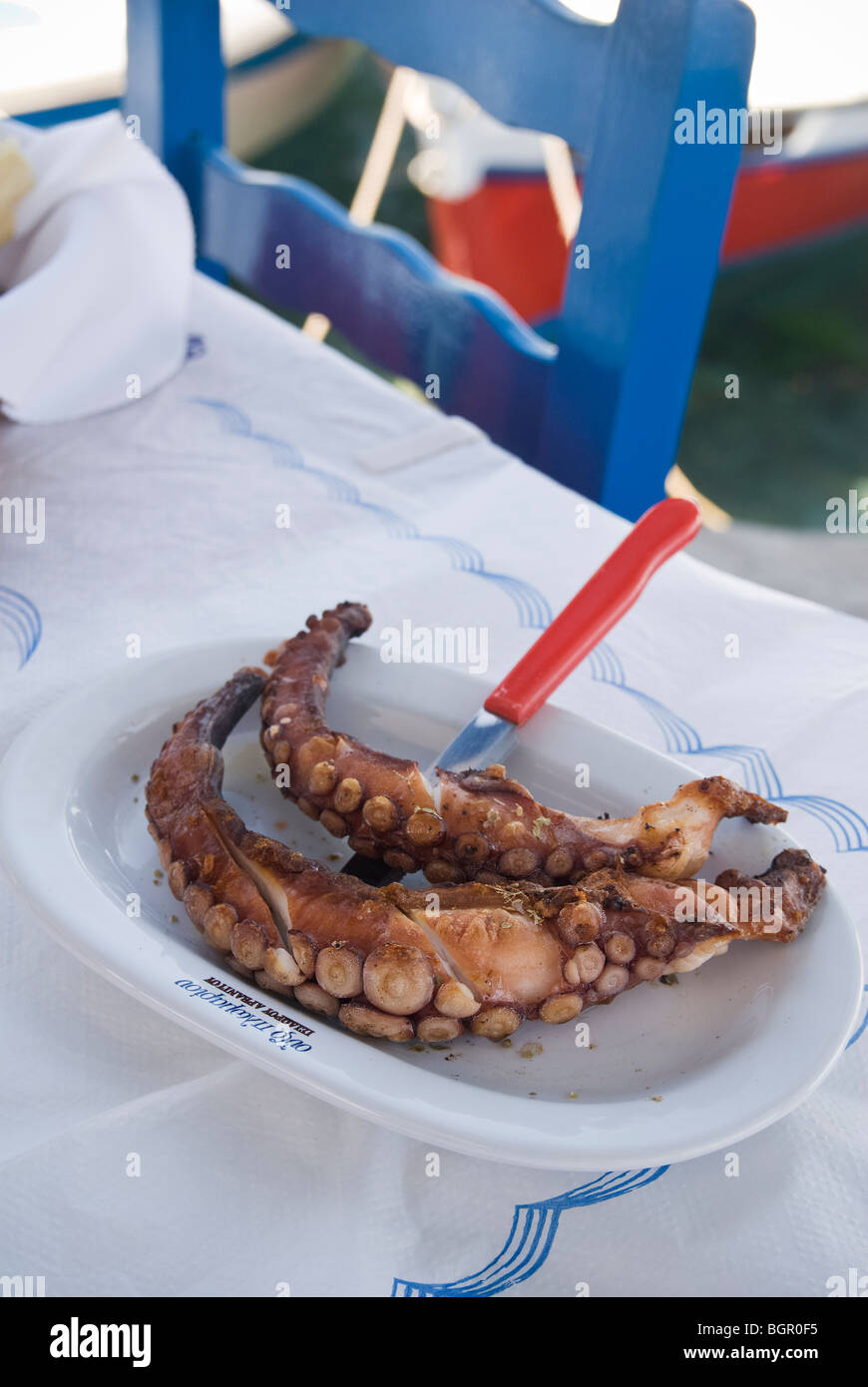 Tintenfisch Tentakeln Meze auf der griechischen Insel Milos Stockfoto