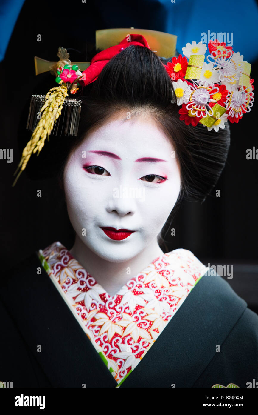 Maiko (Geisha in Ausbildung) in der Kyotos Gion Bezirk - Kyoto, Japan Stockfoto