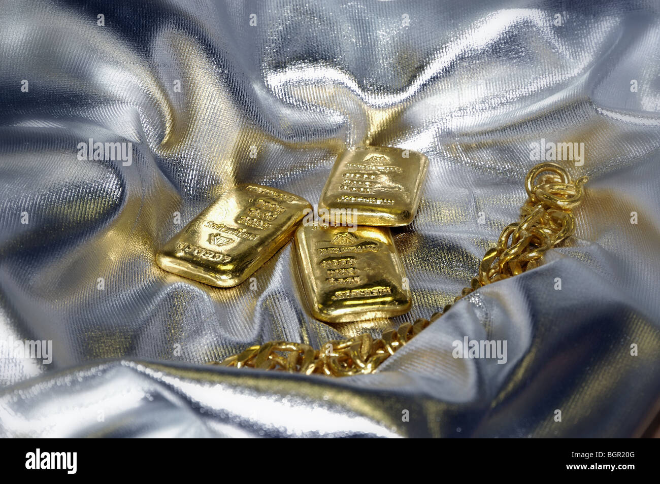 Goldbarren Barren in Silber Stockfoto