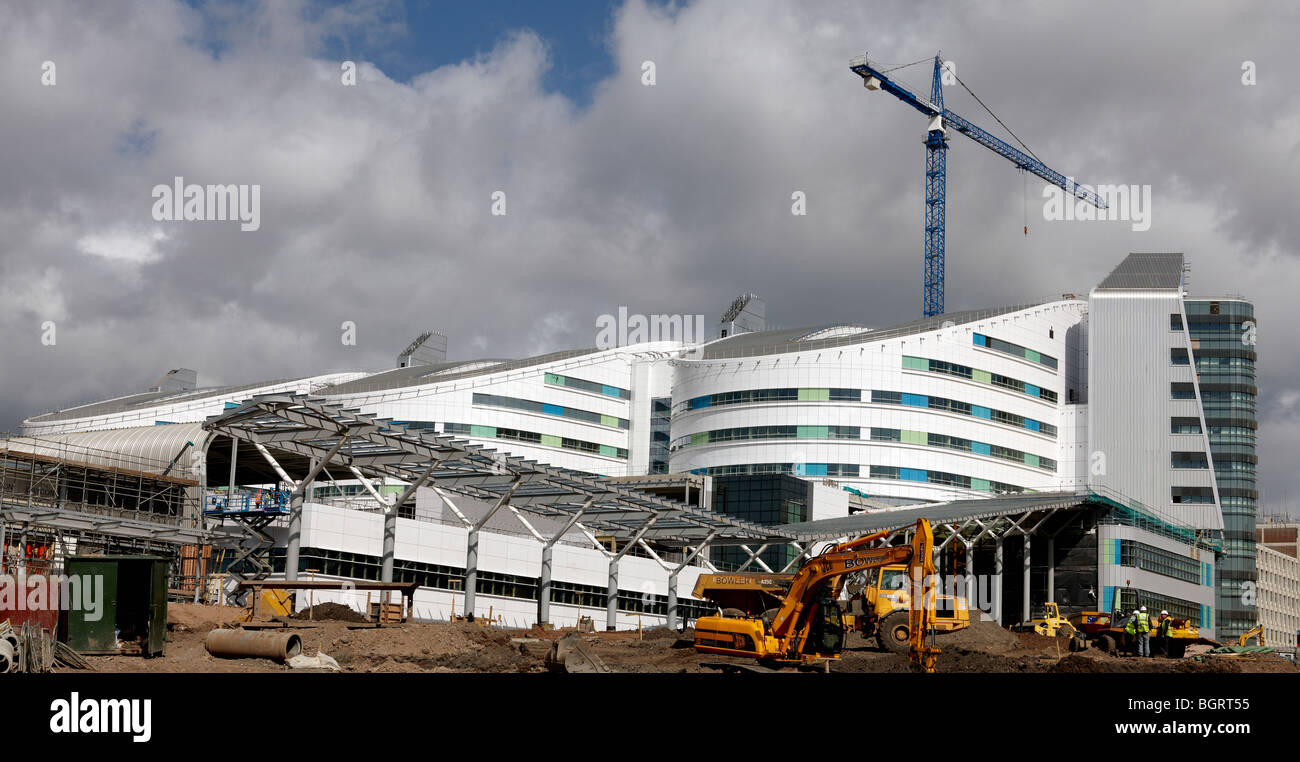 Gebäude von der Queen Elizabeth Hospital Birmingham, Birmingham erste neue Akutkrankenhaus in 70 Jahren. Stockfoto