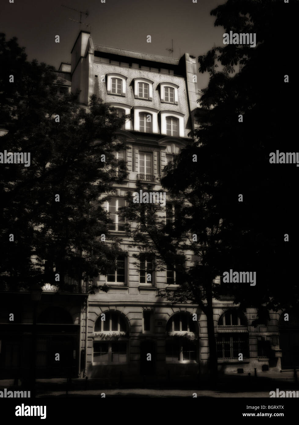 Place Dauphine (1609 als Teil des frühen städtebauliche Projekte von Henry IV geplant). Île De La Cité. Paris. Frankreich Stockfoto
