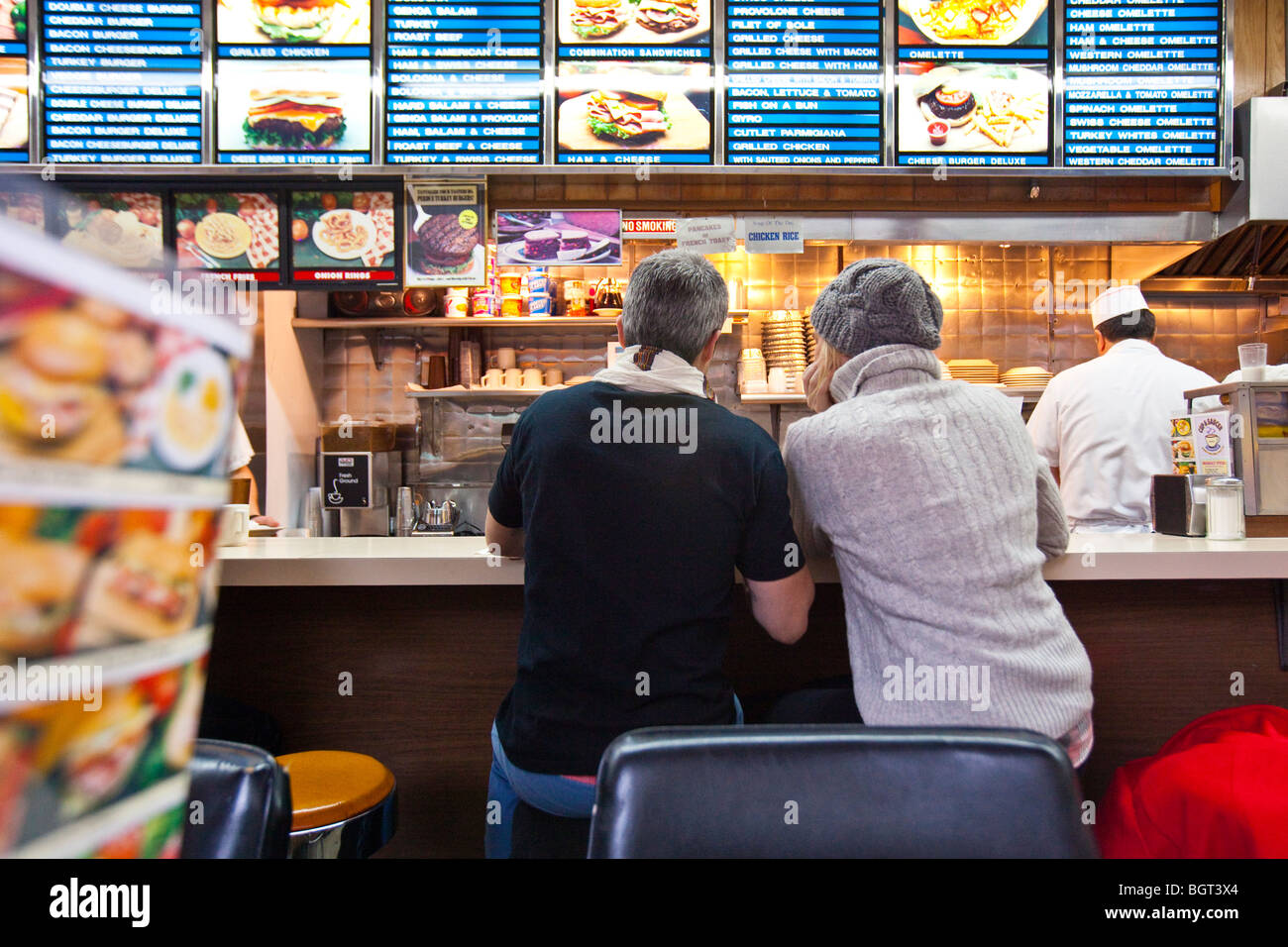 Paar, Essen in einem Restaurant in Manhattan, New York City Stockfoto