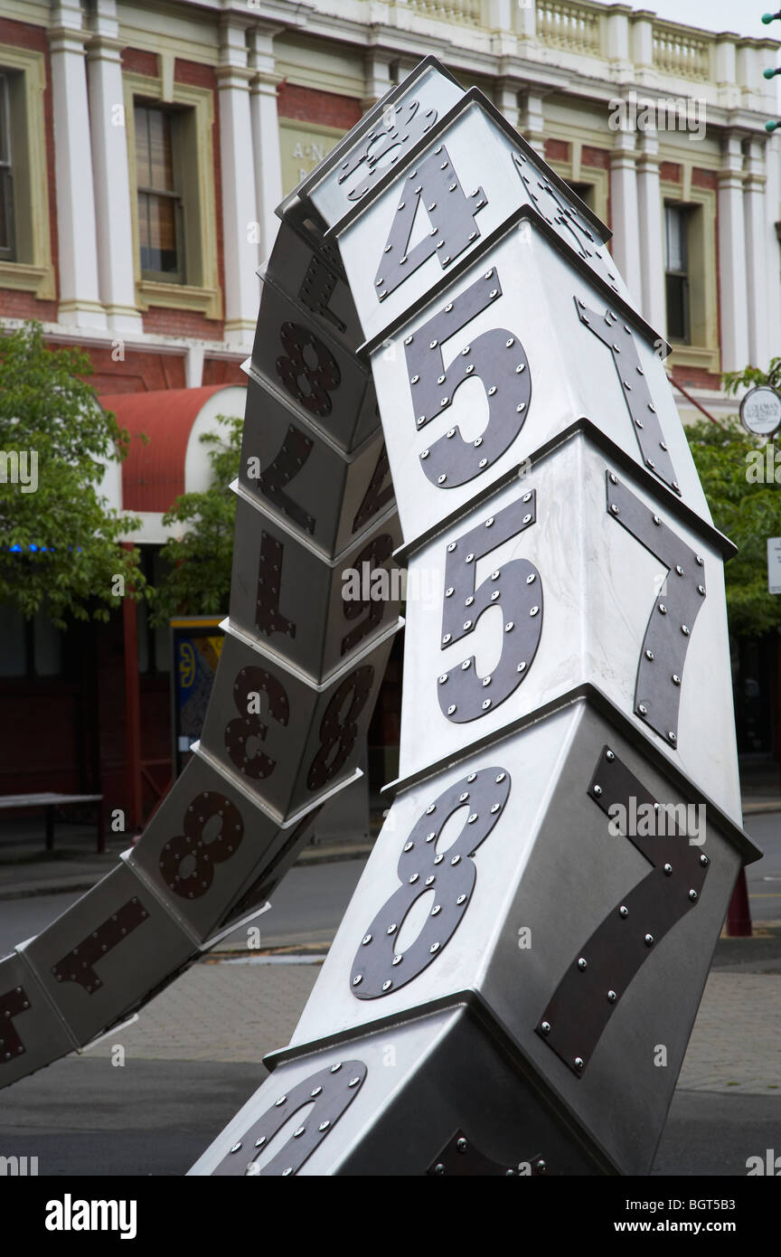 Skulptur im öffentlichen Raum "Numbers" von Anton Parsons, Palmerston North, Manawatu Nordinsel, Neuseeland Stockfoto