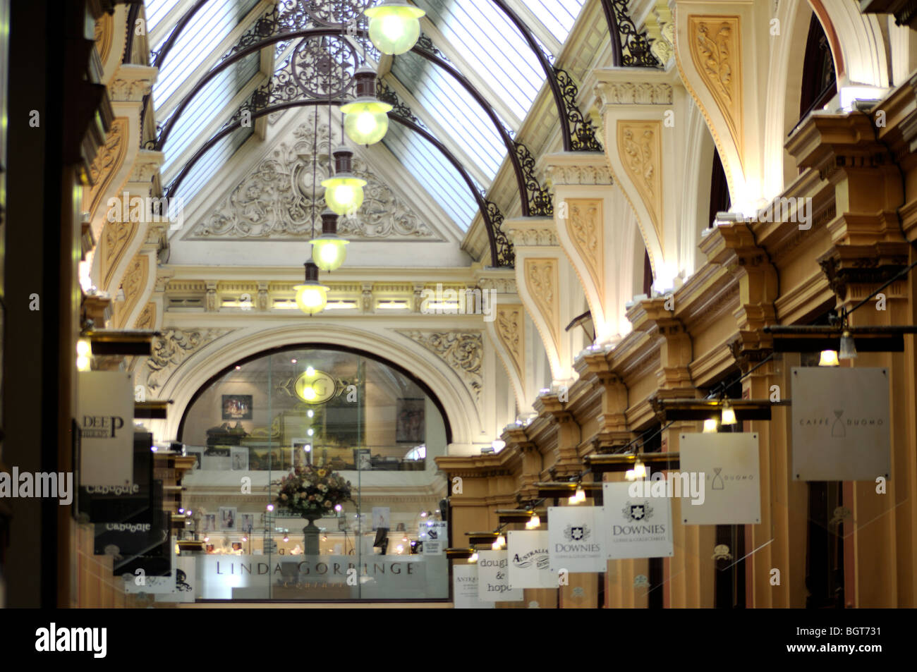 Ecke Arcade-Ecke Elizabeth Street und der Collins street Melbourne Victoria Australien Stockfoto