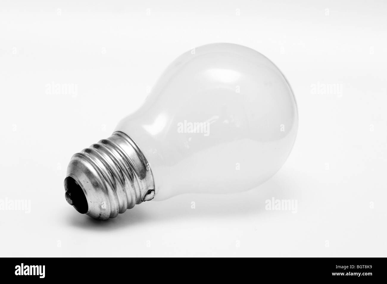 Isolierte Bild einer Glühlampe auf weißem Hintergrund. Edison Schraubverschluss Typ Stockfoto