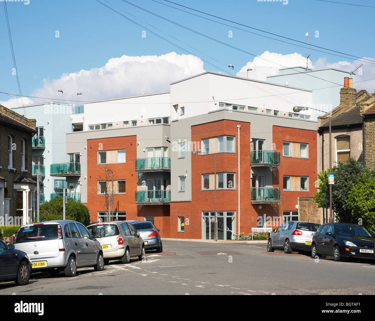 QUEENS ROAD ECO PROJEKT WANDLE HOUSING ASSOCIATION, LONDON, VEREINIGTES KÖNIGREICH, HAT ARCHITEKTEN Stockfoto