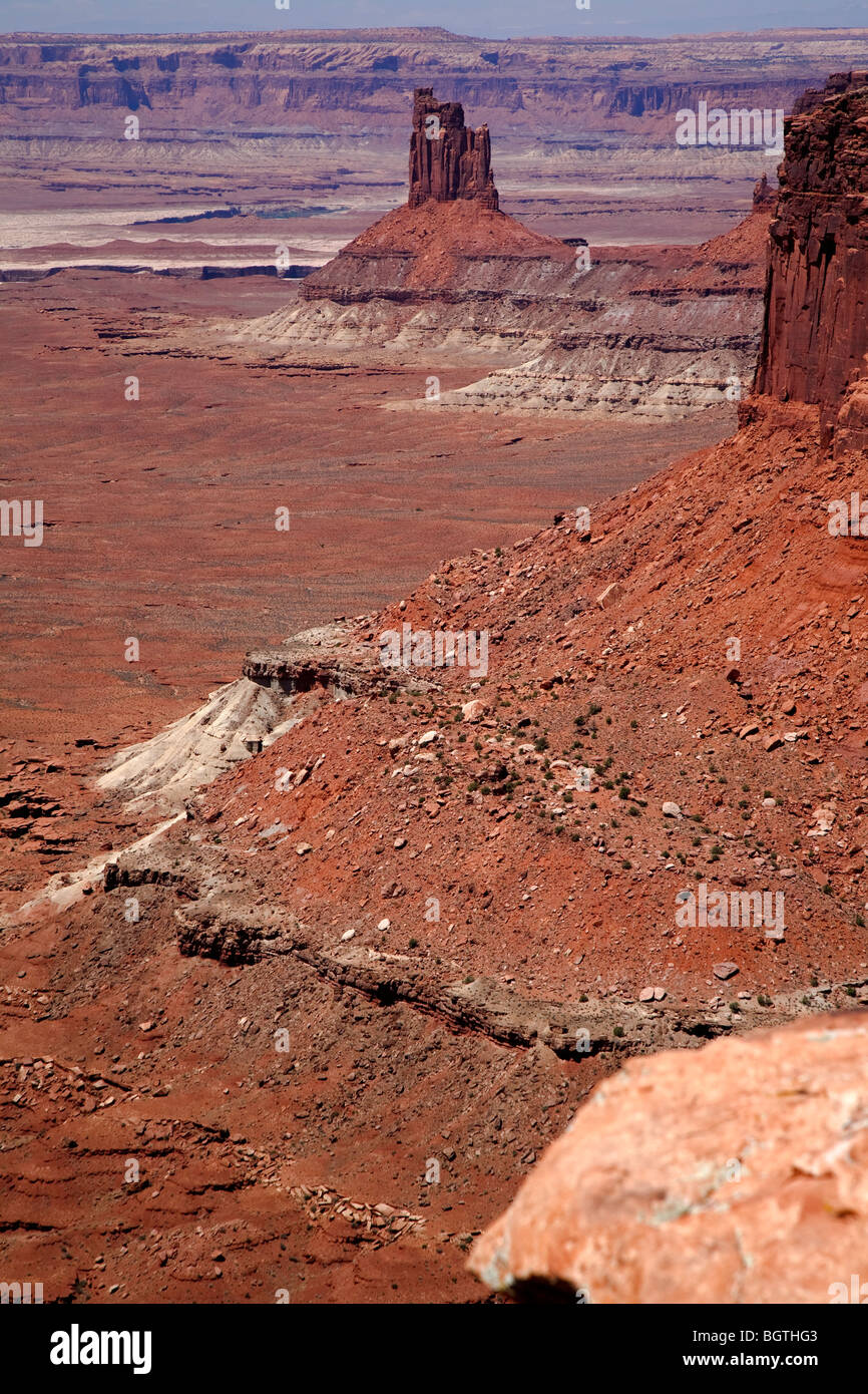 Der White Rim Trail und der White River, Canyonlands National Park in der Nähe von Moab, Utah, USA Stockfoto