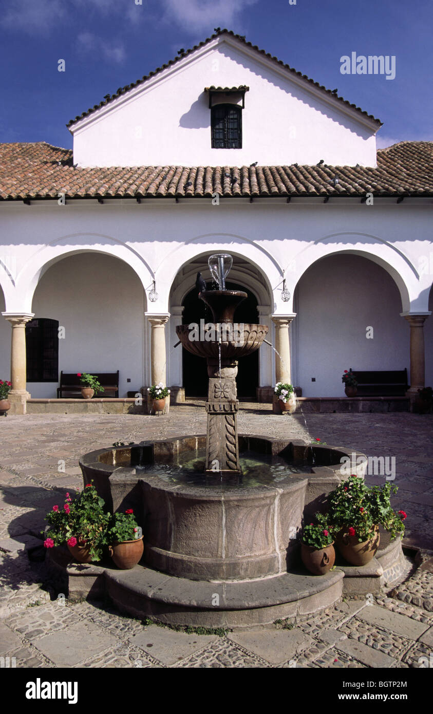 Wasser-Brunnen in Casa De La Libertad. Sucre, Bolivien. Stockfoto