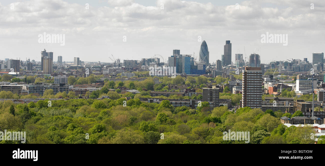 2012 LONDON OLYMPIA-STADION, LONDON, VEREINIGTES KÖNIGREICH, BEVÖLKERUNGSREICHEN Stockfoto