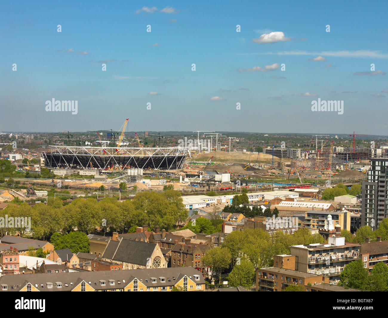 2012 LONDON OLYMPIA-STADION, LONDON, VEREINIGTES KÖNIGREICH, BEVÖLKERUNGSREICHEN Stockfoto