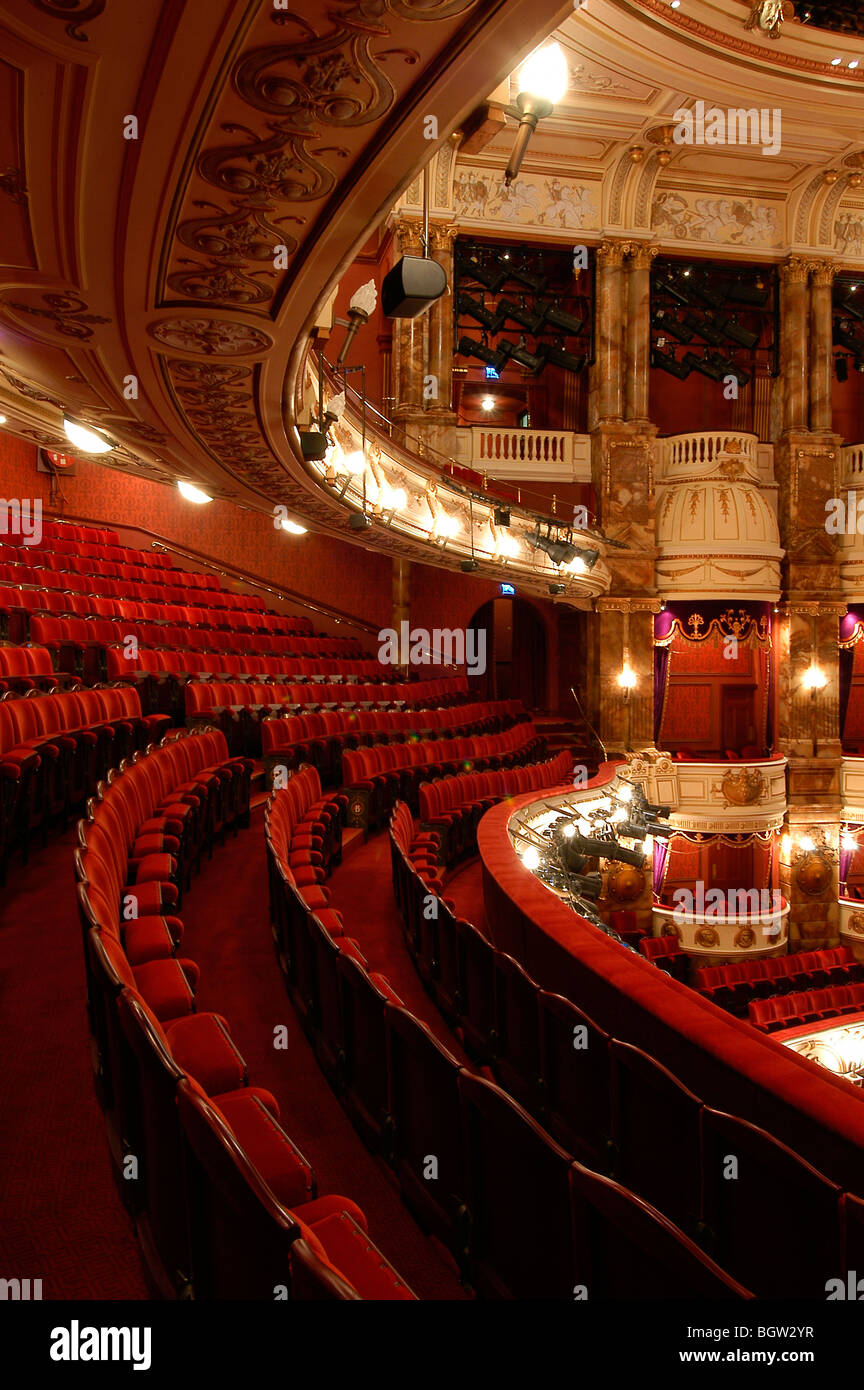 ENGLISH NATIONAL OPERA - LONDON COLISEUM, LONDON, VEREINIGTES KÖNIGREICH, FRANK MATCHAM (ORIGINAL) UND RHWL (RESTAURIERUNG) Stockfoto