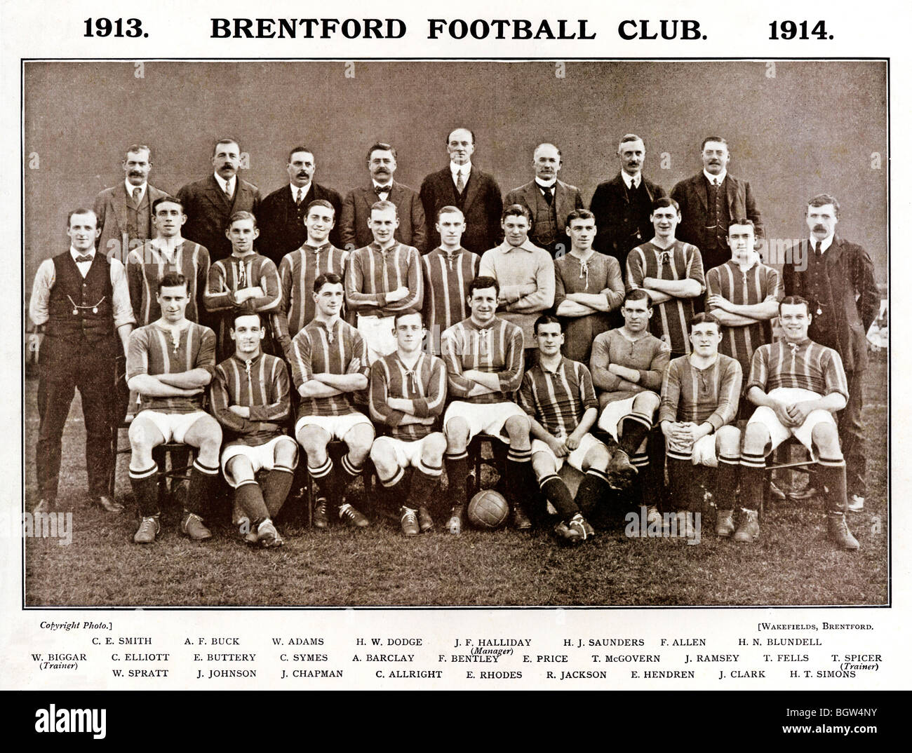 Brentford 1913 Mannschaftsfoto der Bienen und der West London Football Club, zu Beginn der Saison Stockfoto