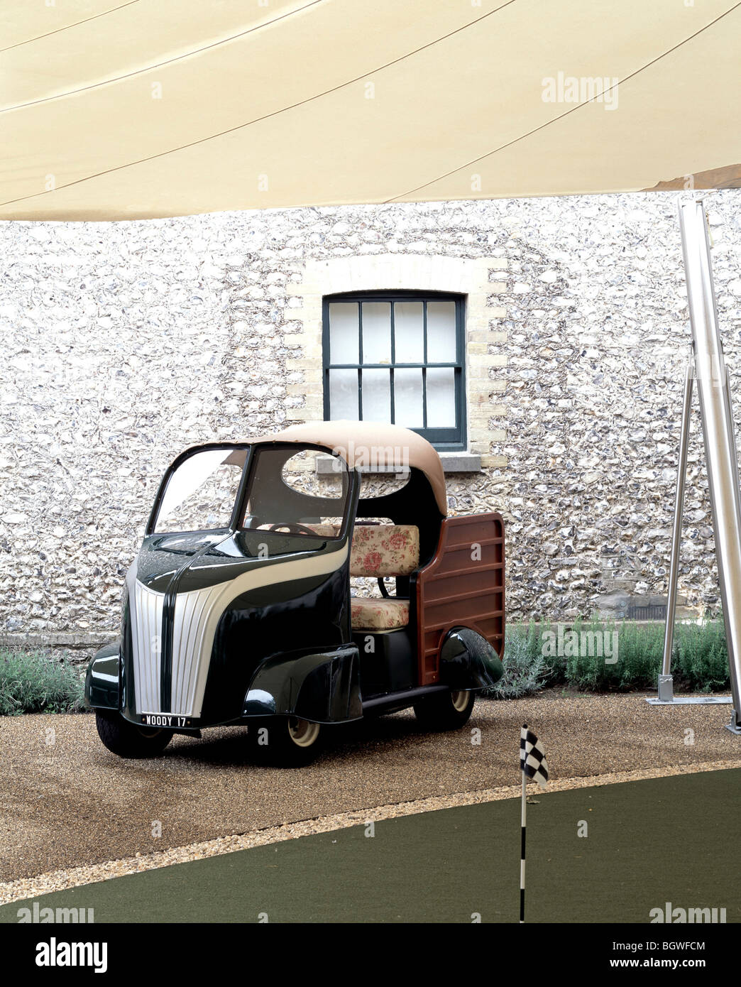 GOODWOOD ESTATE - ZWINGER GEBÄUDE, LONDON, VEREINIGTES KÖNIGREICH, ARCHITEKT UNBEKANNT Stockfoto