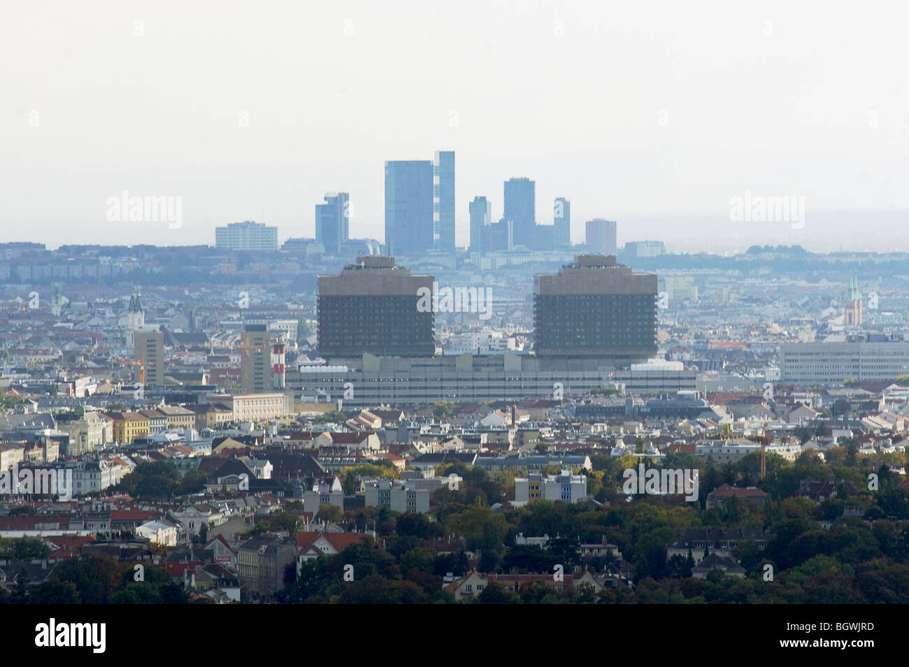 Ansicht des General Hospital und Wienerberg City Stockfoto