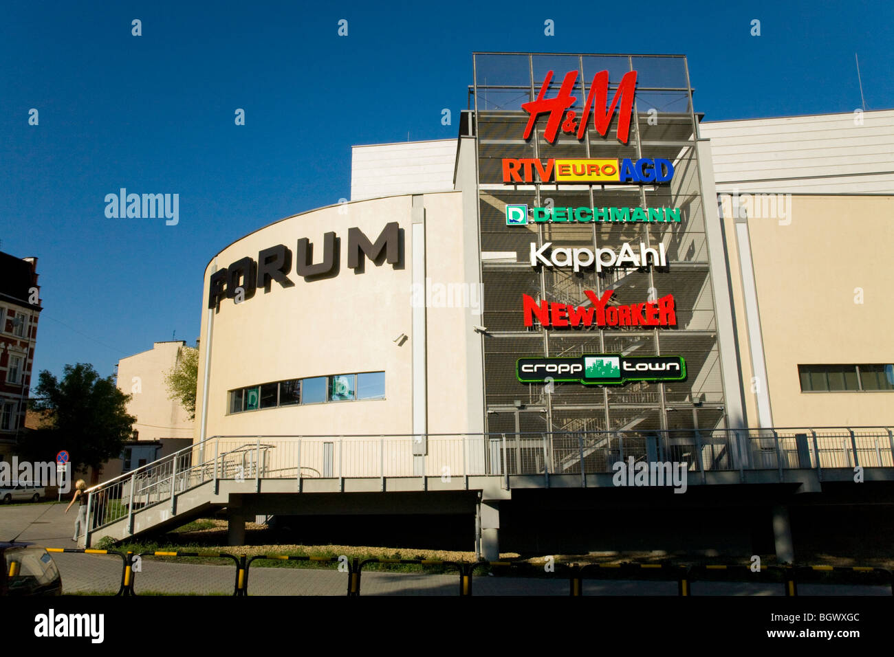 Außenansicht des Forum Shopping-Mall in der Stadt Gleiwitz, Oberschlesien, Polen. Stockfoto