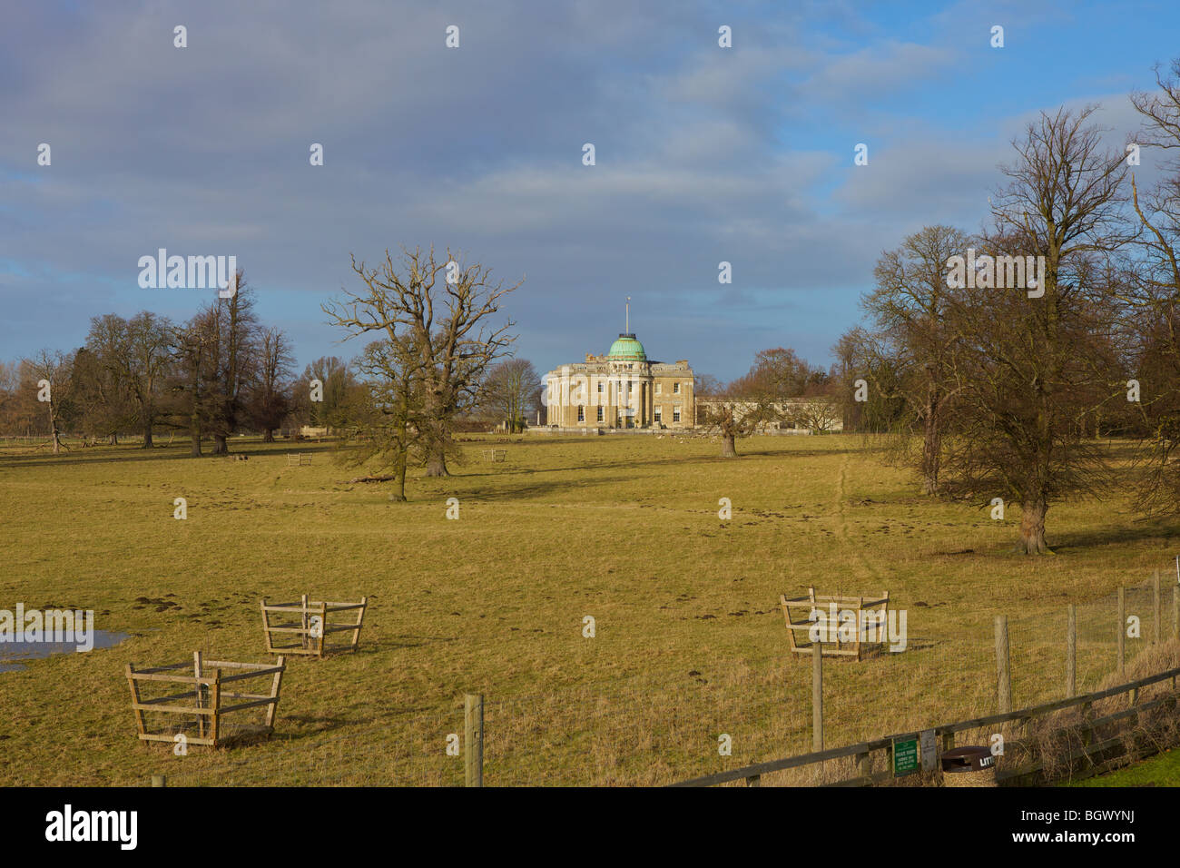 Tyringham Hall, entworfen und gebaut von Sir John Soane im Jahre 1794, ist ein einzigartiges privat geführtes Haus. Stockfoto