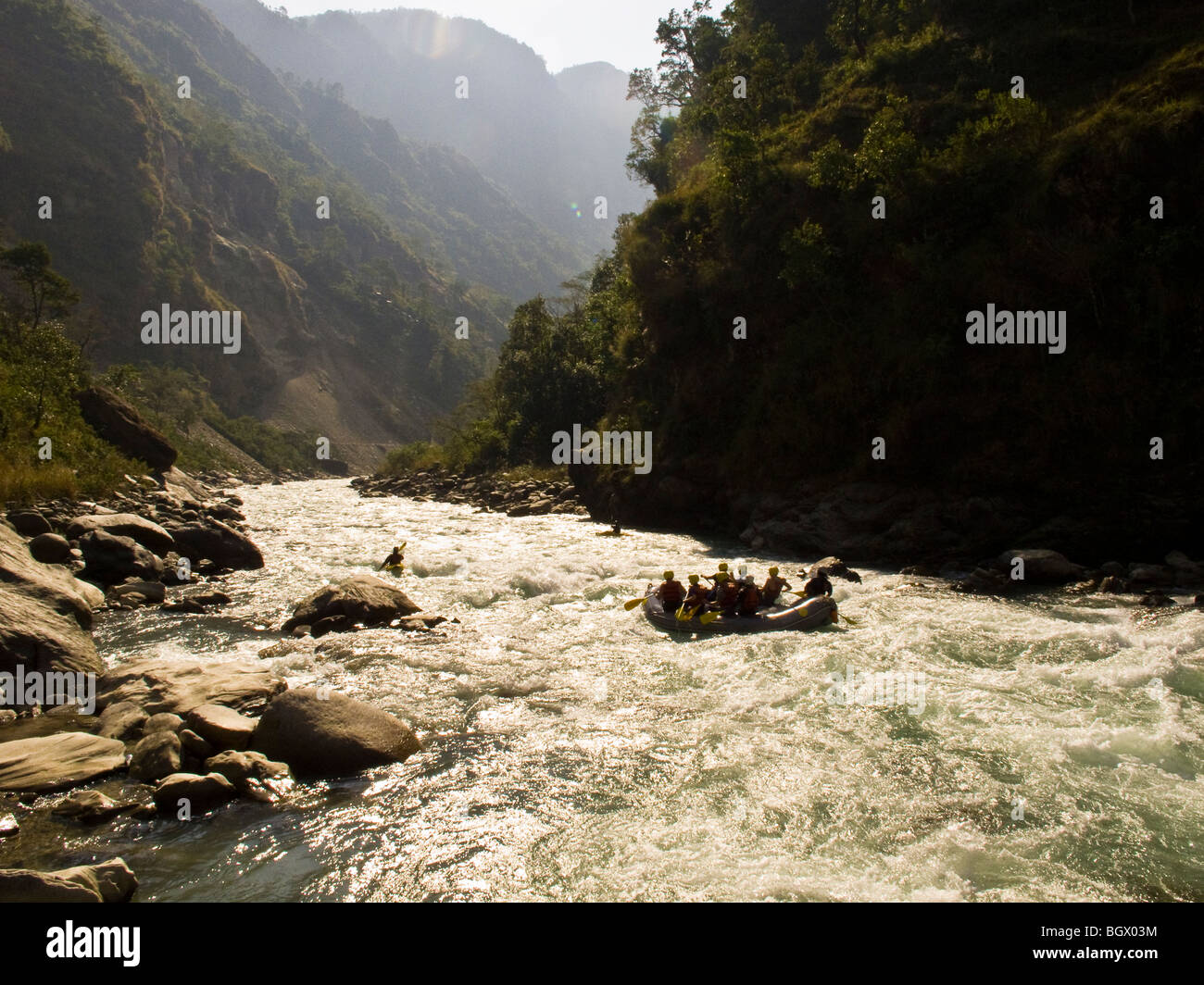 Bootfahren auf dem Bhote Koshi Fluss, Nepal. Stockfoto