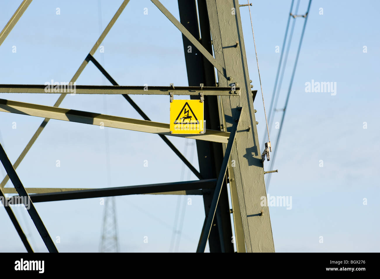 Strom, Gefahr des elektrischen Schlags Warnhinweis. Stockfoto