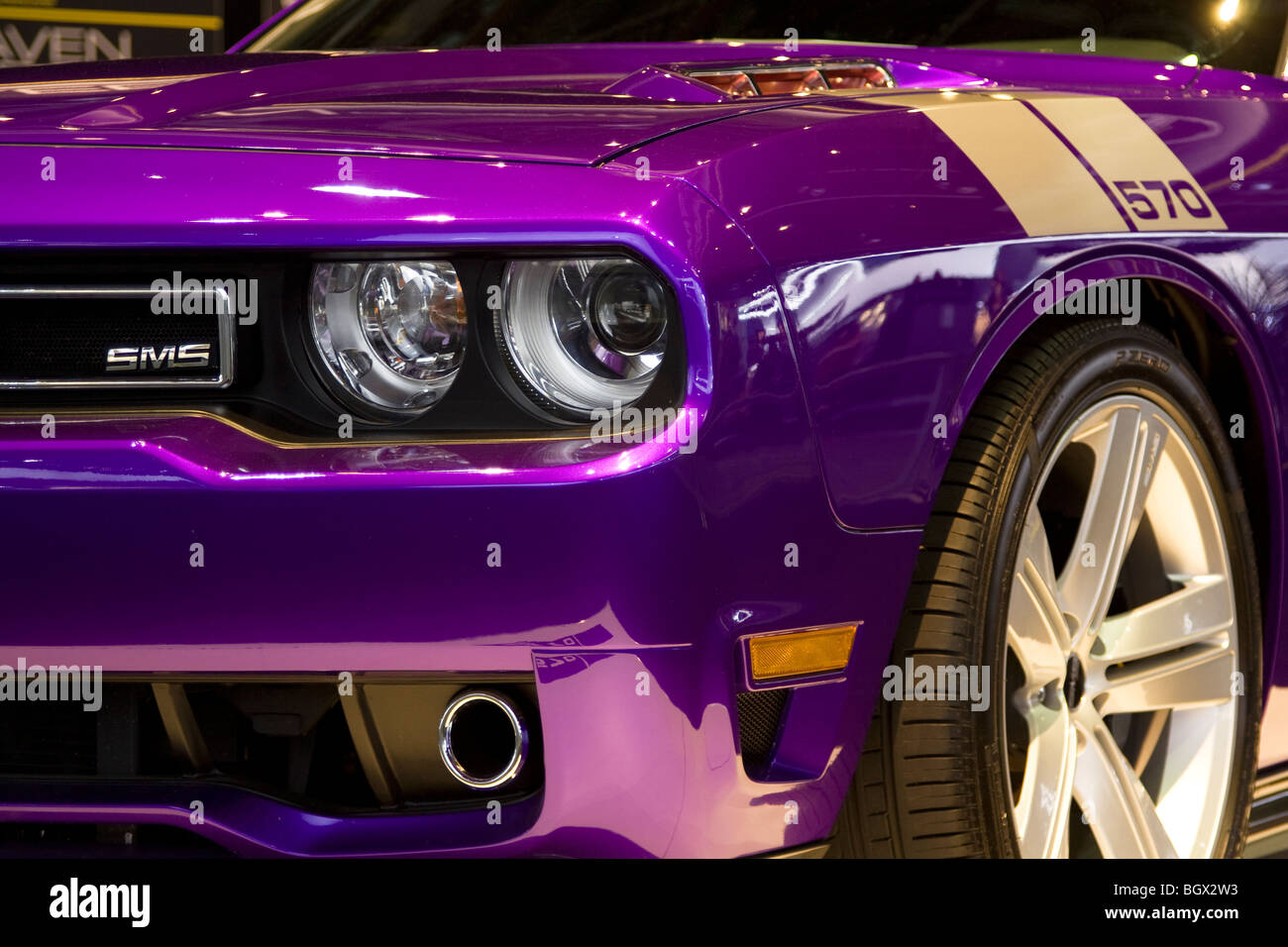 2010 dodge Challenger 5,7 L 6,0 L V8 Hemi VCT Motor SMS Performance Optionen Steve Saleen 500 PS Plum Crazy Purple 570 Stockfoto