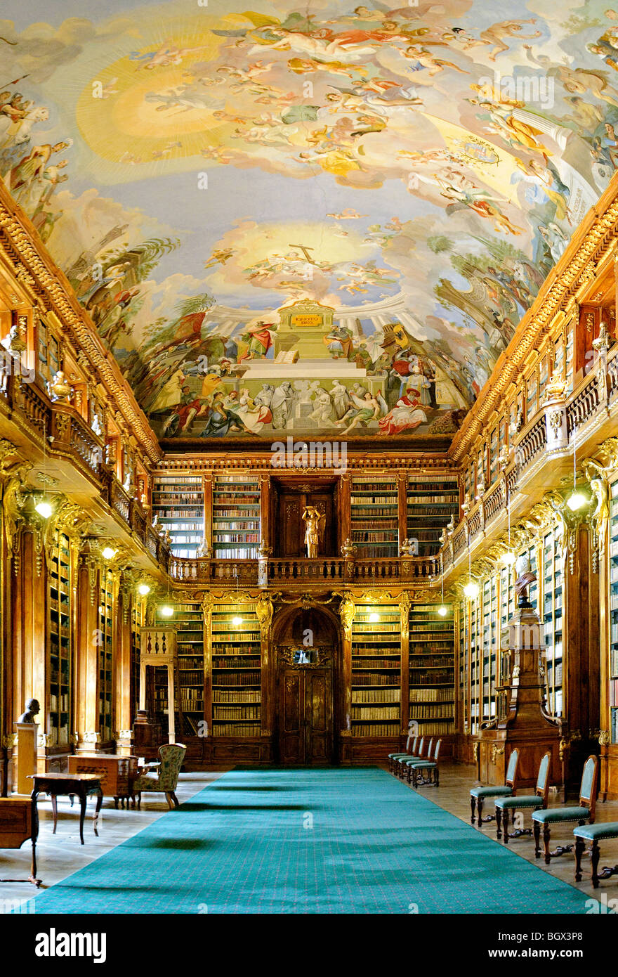 Reich verzierte barocke Kunst Innere der philosophischen Halle in der Strahover Bibliothek, Prag Stockfoto