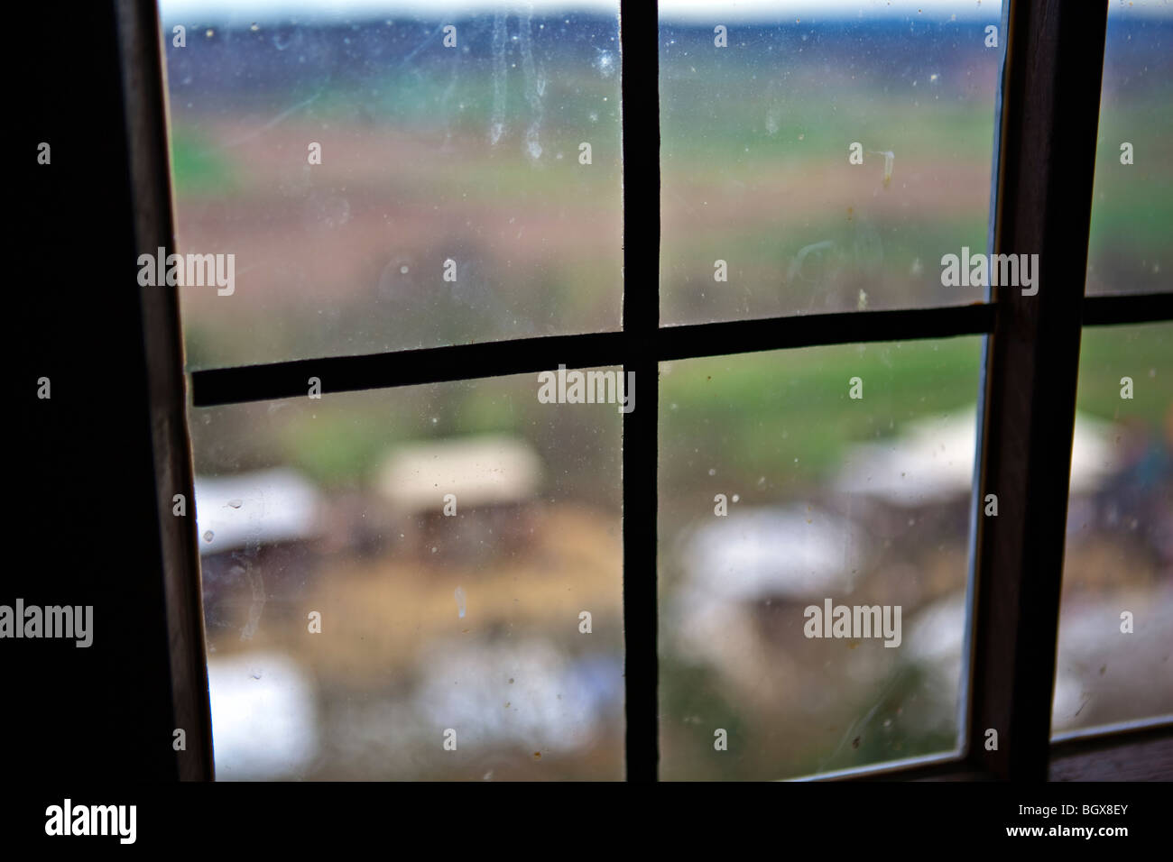 Blick durch ein Fenster von innen Burg Ronneburg (Burgmuseum), Burg Ronneburg, Ronneburg, Hessen, Deutschland, Europa. Stockfoto