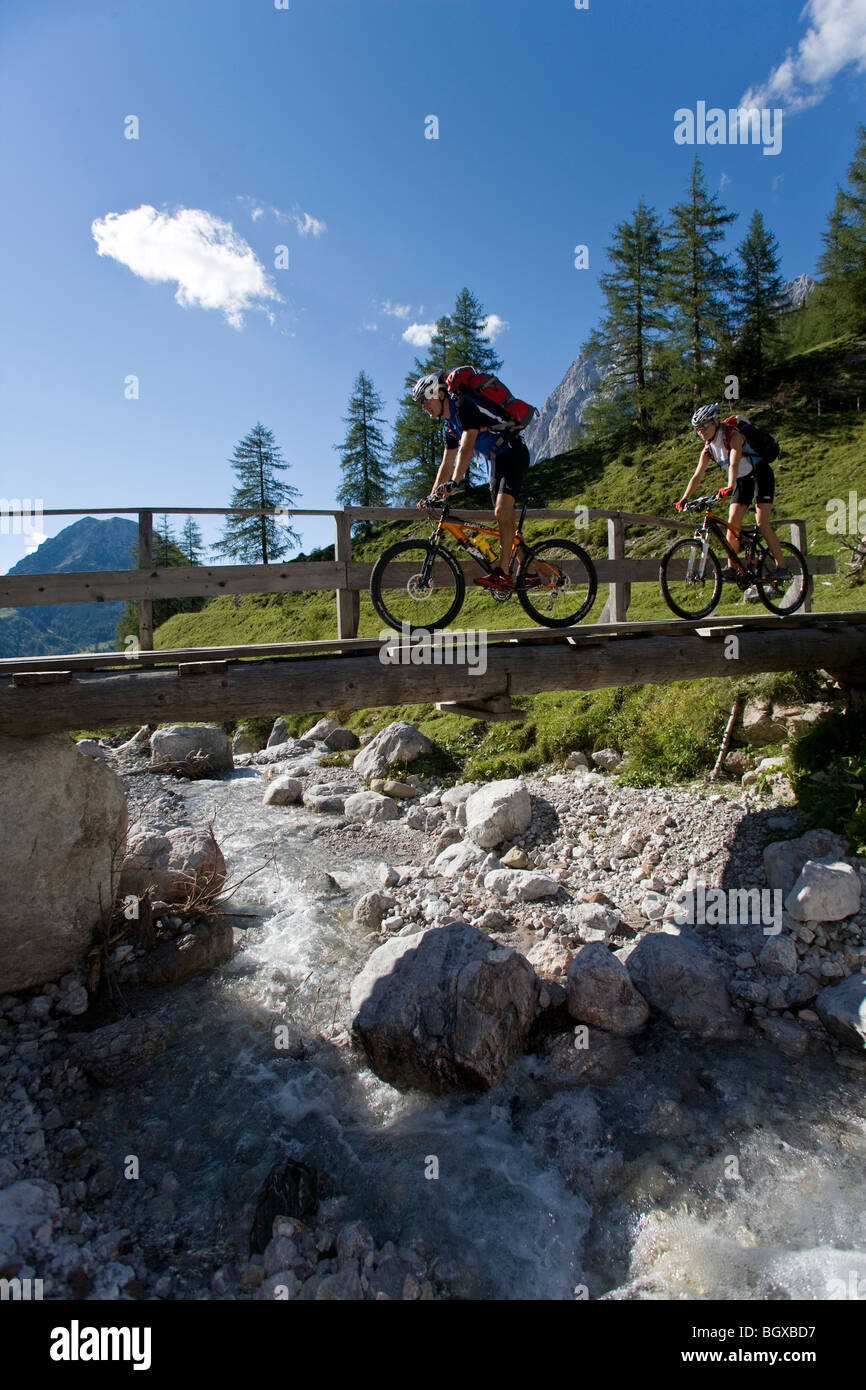 Biken im Sommer, am Österreich, Ramsau Dachstein, Steiermark Stockfoto