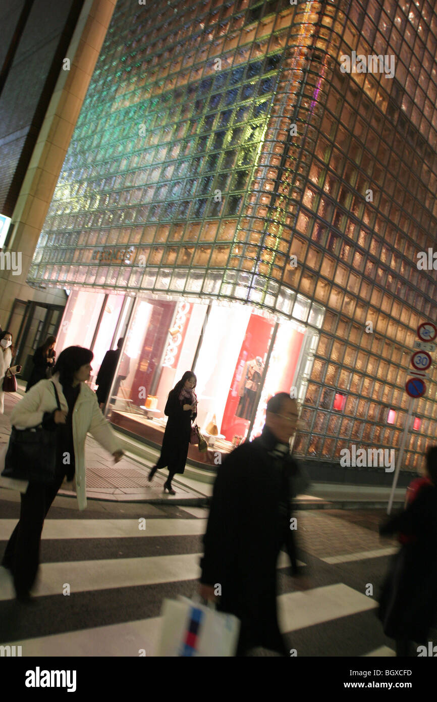 Hermes Modeboutique, entworfen von Renzo Piano, im Stadtteil Ginza, Tokio, Japan, Montag, 19. Februar 2007. Stockfoto