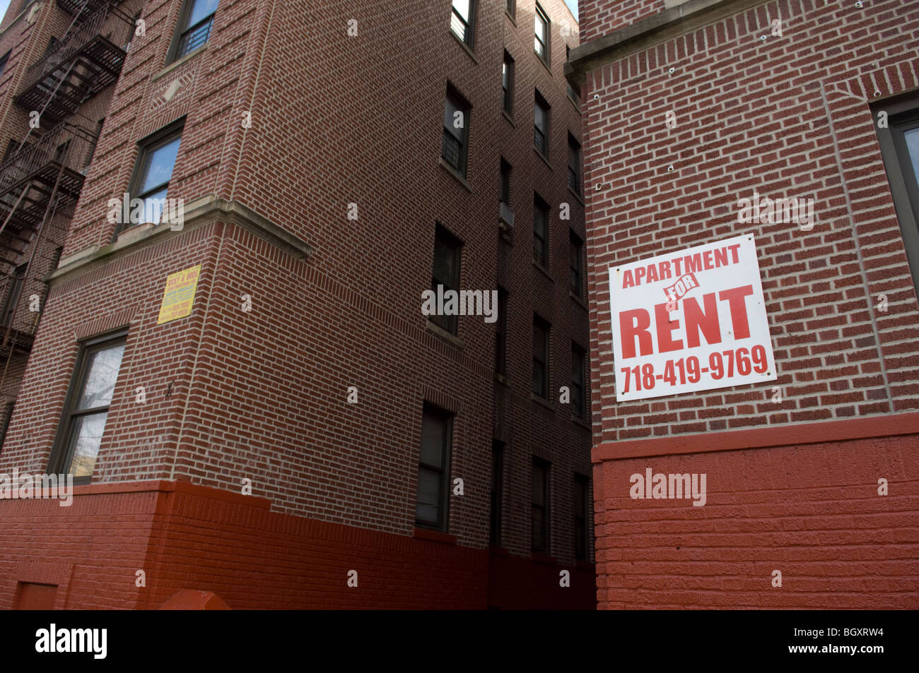 Wohnung zu vermieten auf der Grand Concourse in der Bronx in New York am Montag, 18. Januar 2010. (© Frances M. Roberts). Stockfoto