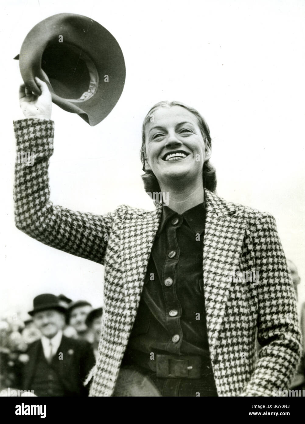 GRACIE FIELDS (1898-1979) englische Vielzahl Künstler und Sänger liebevoll bekannt als "Our Gracie" hier im Jahr 1938 Stockfoto GRACIE FIELDS (1898-1979) englische Vielzahl Künstler und Sänger liebevoll bekannt als "Our Gracie" hier im Jahr 1938 Stockfoto