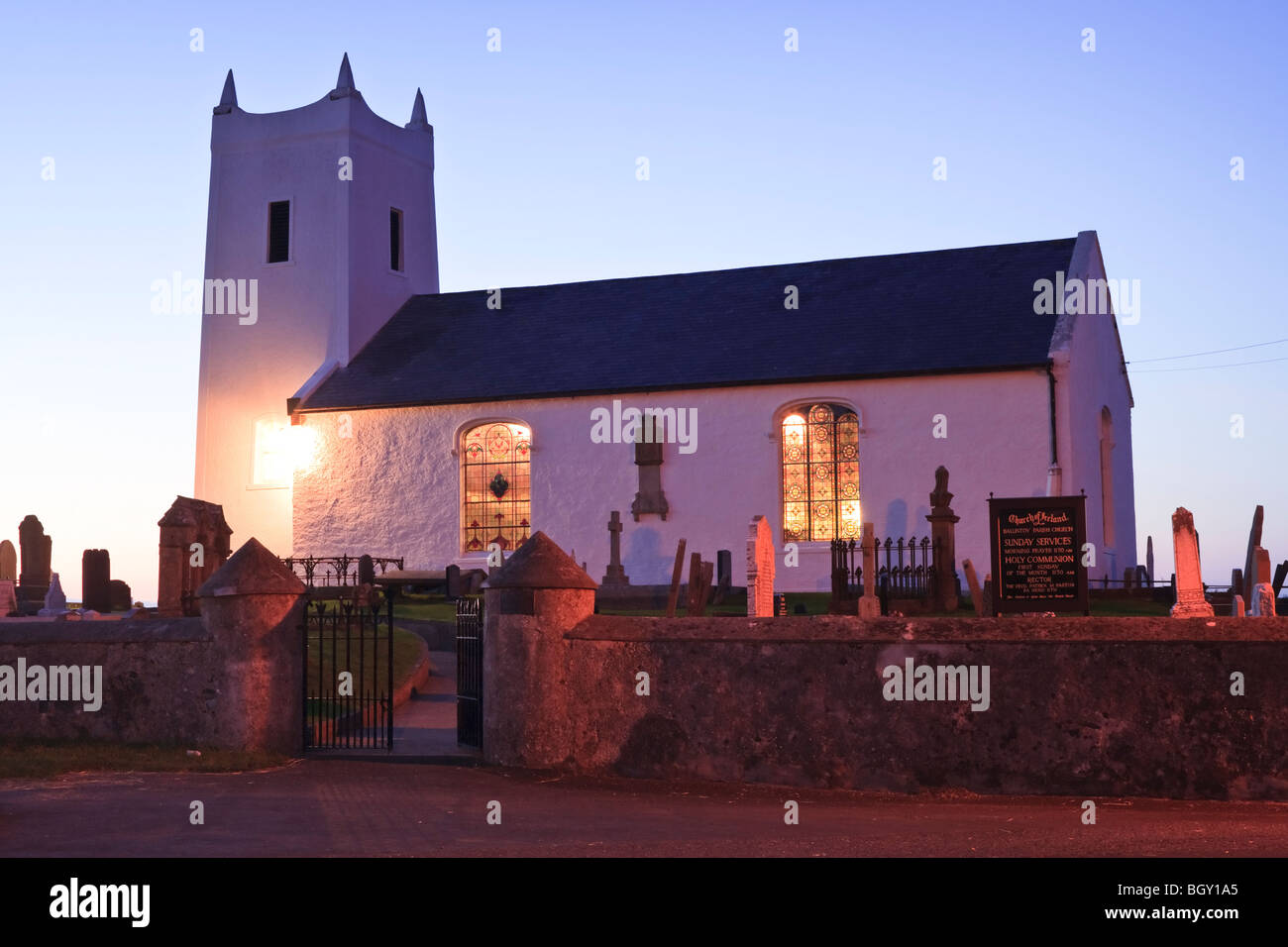 Ballintoy Kirche, einer frühen neunzehnten Jahrhundert Kirche von Irland Kirche, County Antrim, Nordirland Stockfoto