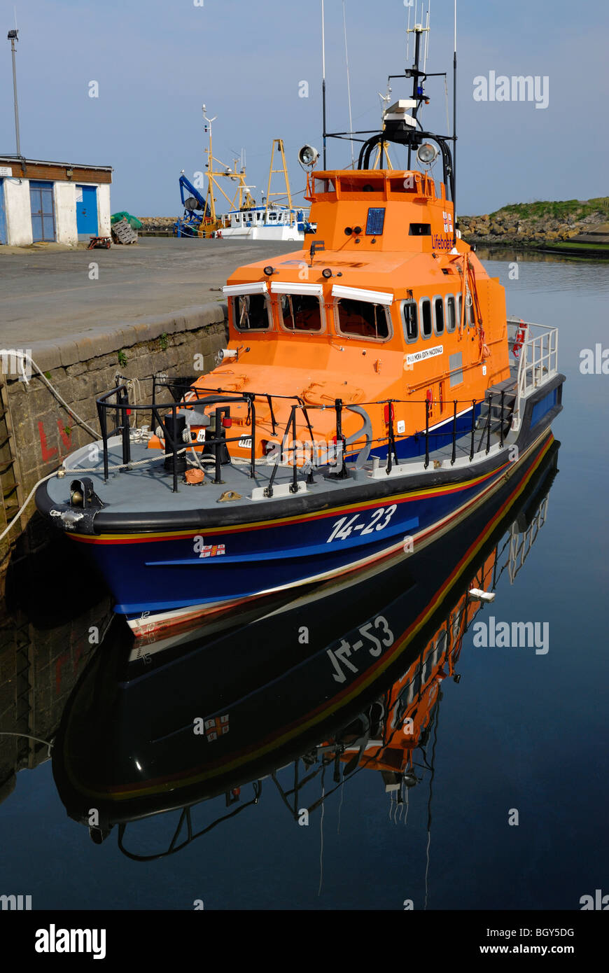 Rettungsboot vertäut am Girvan Hafen, South Ayrshire, Schottland Stockfoto